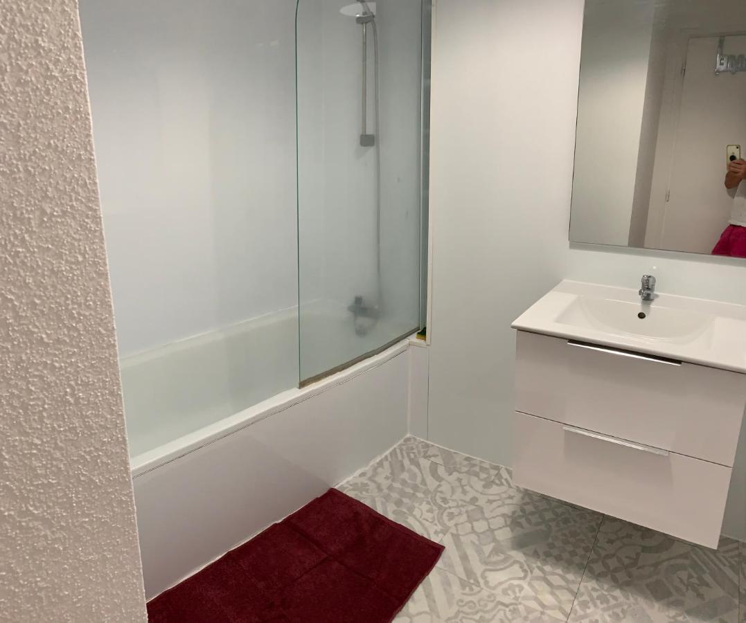Appartement 2Eme Etage 42M2 Hyper Centre Ville / Parking Gratuit Риом Экстерьер фото