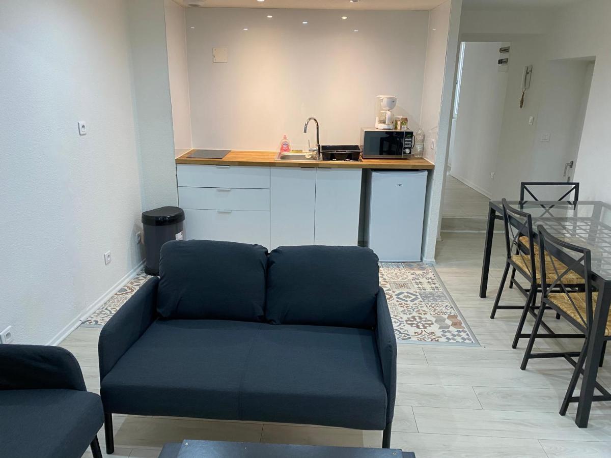 Appartement 2Eme Etage 42M2 Hyper Centre Ville / Parking Gratuit Риом Экстерьер фото